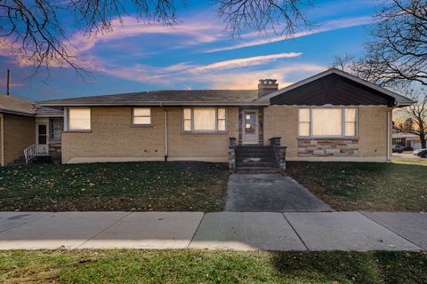 A home in Evergreen Park