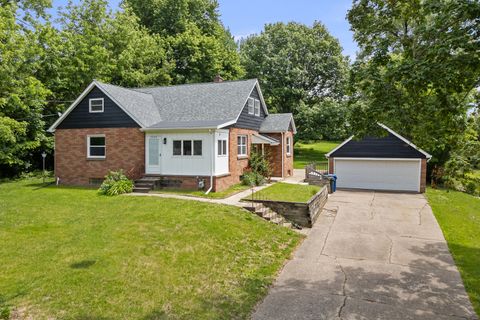 Photo of 3525 Fair Avenue, Davenport, IA 52806 (MLS # 12656398)