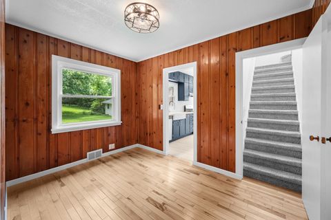 Tiny photo for 3525 Fair Avenue, Davenport, IA 52806 (MLS # 12656398)