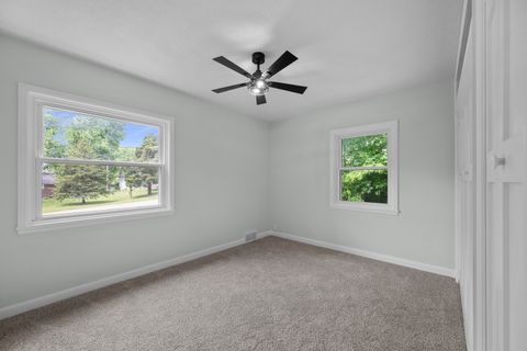 Tiny photo for 3525 Fair Avenue, Davenport, IA 52806 (MLS # 12656398)