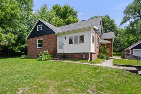 Tiny photo for 3525 Fair Avenue, Davenport, IA 52806 (MLS # 12656398)