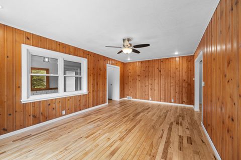 Tiny photo for 3525 Fair Avenue, Davenport, IA 52806 (MLS # 12656398)