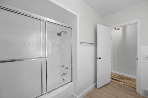 Tiny photo for 3525 Fair Avenue, Davenport, IA 52806 (MLS # 12656398)