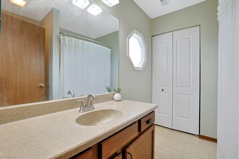 Tiny photo for 710 Cimarron Drive, Cary, IL 60013 (MLS # 12410591)