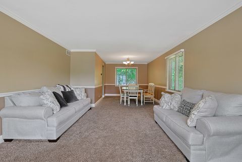 Tiny photo for 710 Cimarron Drive, Cary, IL 60013 (MLS # 12410591)