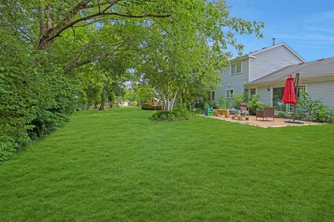 Tiny photo for 710 Cimarron Drive, Cary, IL 60013 (MLS # 12410591)