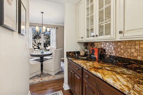 Tiny photo for 909 King Edward Avenue, St. Charles, IL 60174 (MLS # 12591413)