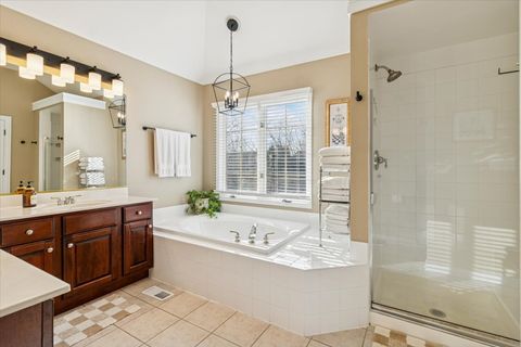 Tiny photo for 909 King Edward Avenue, St. Charles, IL 60174 (MLS # 12591413)