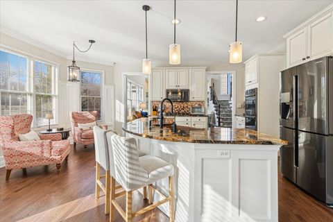 Tiny photo for 909 King Edward Avenue, St. Charles, IL 60174 (MLS # 12591413)