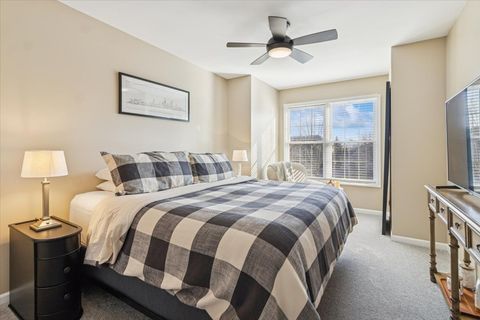 Tiny photo for 909 King Edward Avenue, St. Charles, IL 60174 (MLS # 12591413)