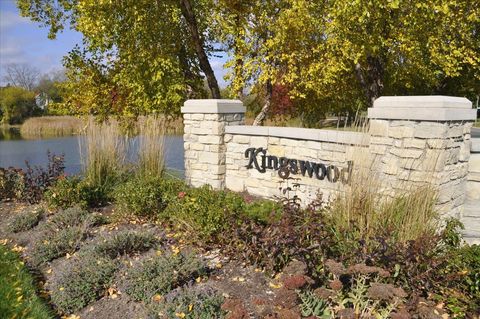 Tiny photo for 909 King Edward Avenue, St. Charles, IL 60174 (MLS # 12591413)