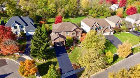 Tiny photo for 909 King Edward Avenue, St. Charles, IL 60174 (MLS # 12591413)