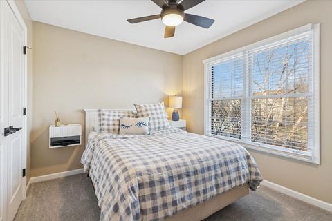 Tiny photo for 909 King Edward Avenue, St. Charles, IL 60174 (MLS # 12591413)