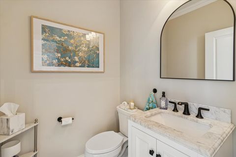 Tiny photo for 909 King Edward Avenue, St. Charles, IL 60174 (MLS # 12591413)