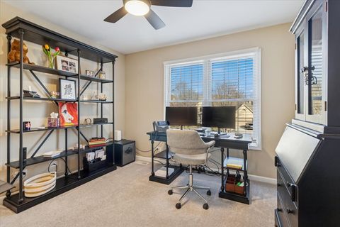 Tiny photo for 909 King Edward Avenue, St. Charles, IL 60174 (MLS # 12591413)