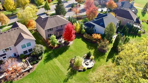 Tiny photo for 909 King Edward Avenue, St. Charles, IL 60174 (MLS # 12591413)