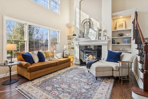 Tiny photo for 909 King Edward Avenue, St. Charles, IL 60174 (MLS # 12591413)