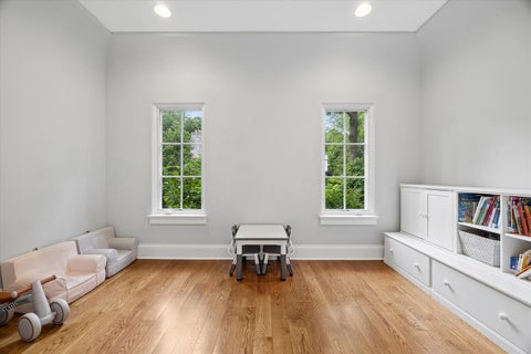 Tiny photo for 704 S Lincoln Street, Hinsdale, IL 60521 (MLS # 12706328)