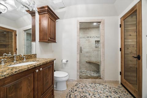 Tiny photo for 704 S Lincoln Street, Hinsdale, IL 60521 (MLS # 12706328)