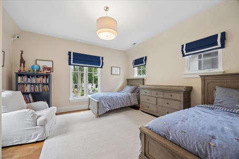 Tiny photo for 704 S Lincoln Street, Hinsdale, IL 60521 (MLS # 12706328)