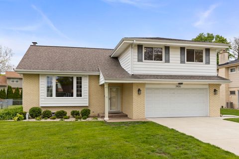 Tiny photo for 2426 S Shag Bark Trail, Arlington Heights, IL 60005 (MLS # 12632337)