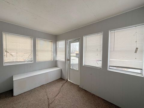 Tiny photo for 1841 Avenue Of The Cities Avenue, Moline, IL 61265 (MLS # 100000147)