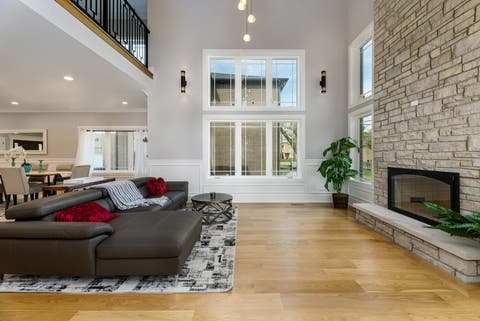Tiny photo for 8348 W Farragut Avenue, Norridge, IL 60706 (MLS # 12657865)