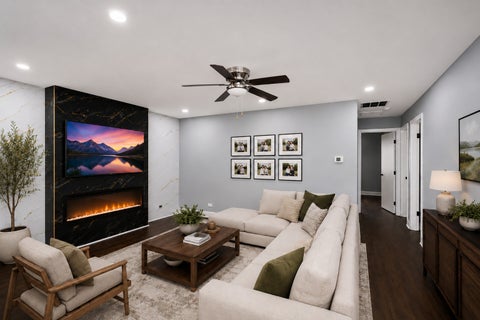 Tiny photo for Schaumburg, IL 60193 (MLS # 12725757)