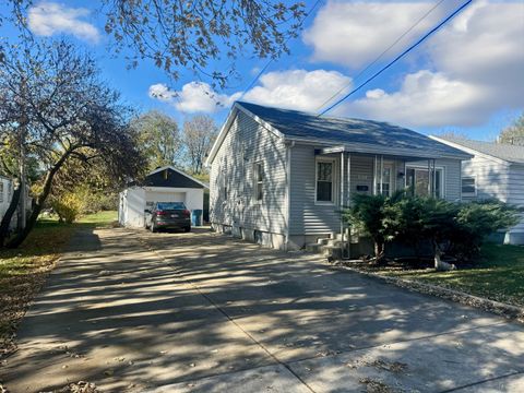 Photo of 1619 Poplar Street, Ottawa, IL 61350 (MLS # 12508960)