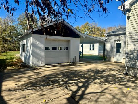 Tiny photo for 1619 Poplar Street, Ottawa, IL 61350 (MLS # 12508960)