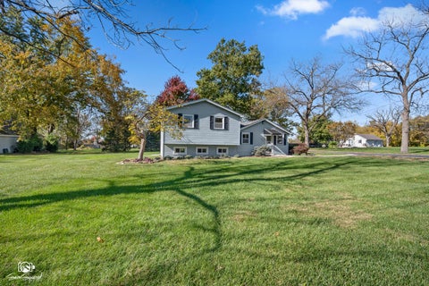 Tiny photo for 821 Wisconsin Road, New Lenox, IL 60451 (MLS # 12797886)
