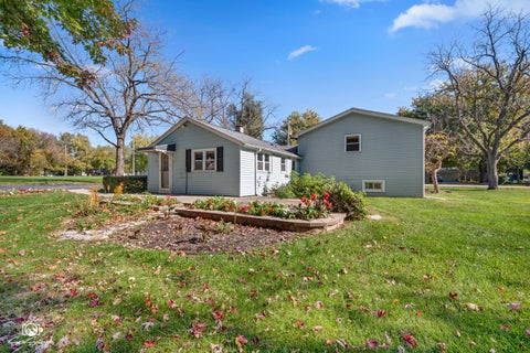 Tiny photo for 821 Wisconsin Road, New Lenox, IL 60451 (MLS # 12797886)