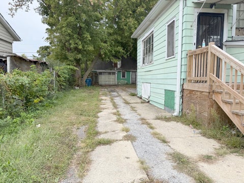 Tiny photo for 14630 Cooper Avenue, Dixmoor, IL 60426 (MLS # 12769827)