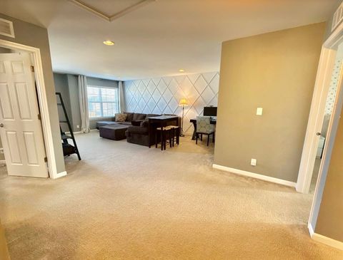 Tiny photo for 995 Bluff Quarry Drive, South Elgin, IL 60177 (MLS # 12586310)