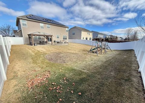 Tiny photo for 995 Bluff Quarry Drive, South Elgin, IL 60177 (MLS # 12586310)