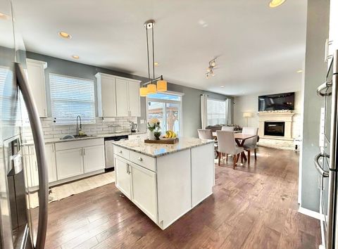 Tiny photo for 995 Bluff Quarry Drive, South Elgin, IL 60177 (MLS # 12586310)