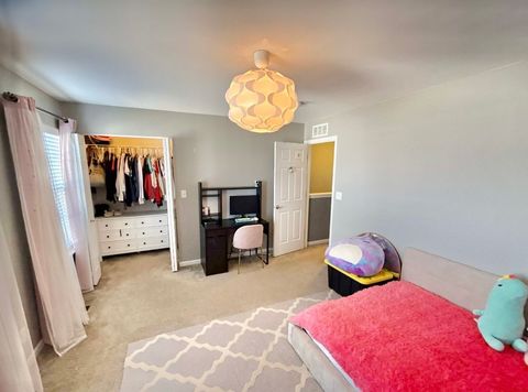 Tiny photo for 995 Bluff Quarry Drive, South Elgin, IL 60177 (MLS # 12586310)