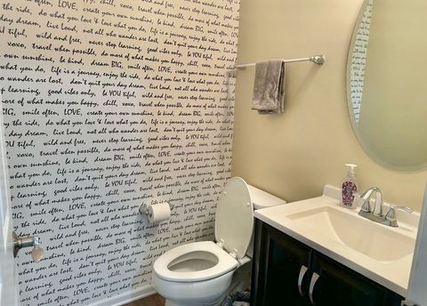 Tiny photo for 995 Bluff Quarry Drive, South Elgin, IL 60177 (MLS # 12586310)