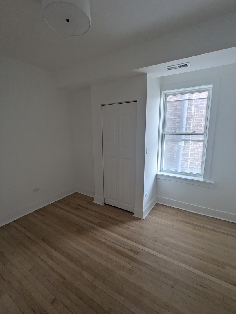 1945 W Augusta Avenue 2E