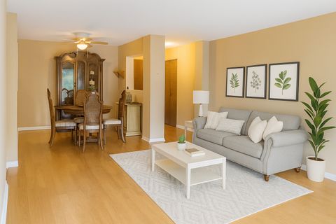 Tiny photo for 700 N Bruce Lane #201, Glenwood, IL 60425 (MLS # 12521880)