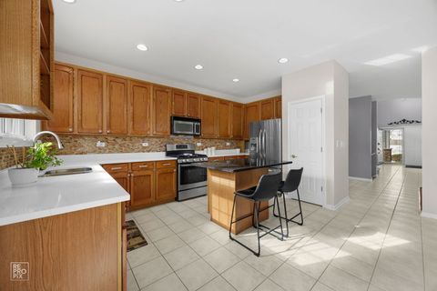 Tiny photo for 1107 Essex Drive, Oakbrook Terrace, IL 60181 (MLS # 12544509)