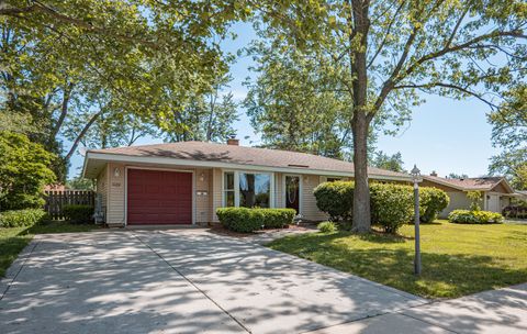 Photo of 1624 W Weathersfield Way, Schaumburg, IL 60193 (MLS # 12660344)