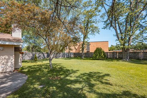 Tiny photo for 1624 W Weathersfield Way, Schaumburg, IL 60193 (MLS # 12660344)
