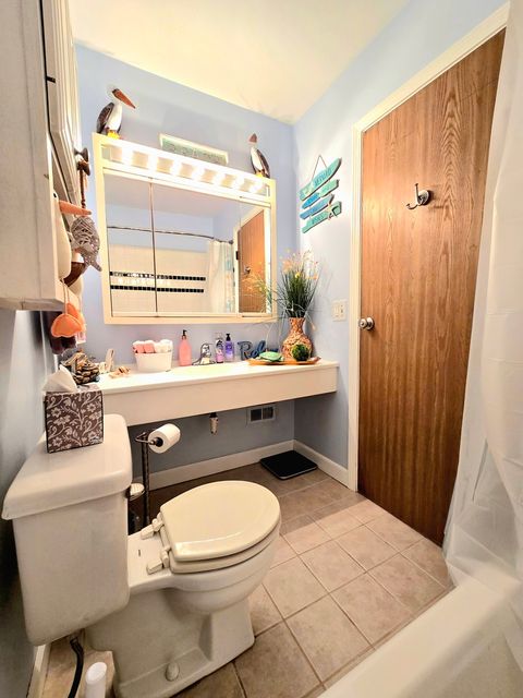 Tiny photo for 5600 Hillcrest Lane #2K, Lisle, IL 60532 (MLS # 12500143)