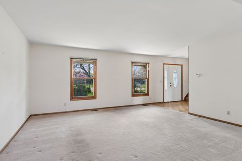 Tiny photo for 418 Churchill Court, Batavia, IL 60510 (MLS # 12578183)