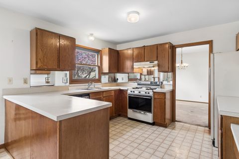 Tiny photo for 418 Churchill Court, Batavia, IL 60510 (MLS # 12578183)