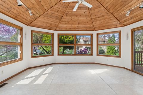 Tiny photo for 418 Churchill Court, Batavia, IL 60510 (MLS # 12578183)