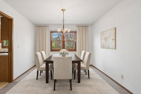 Tiny photo for 418 Churchill Court, Batavia, IL 60510 (MLS # 12578183)