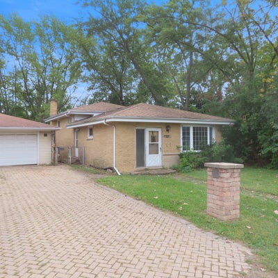 127 S ADDISON RD, WOOD DALE, IL 60191 - Image b433d6fe1e89f1a53a5a1cbc0f1bccb8/1297984458