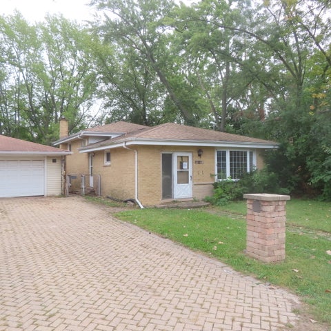 Photo of 127 S Addison Road, Wood Dale, IL 60191 (MLS # 12757834)
